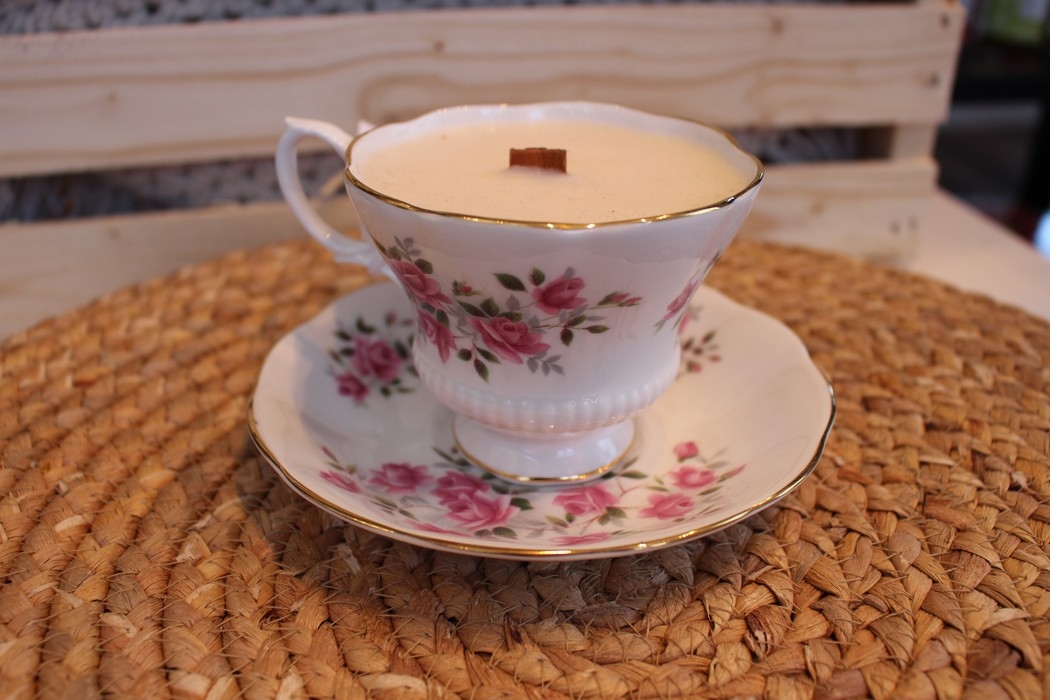 CHANDELLE EN TASSE - ANANAS TROPICAL