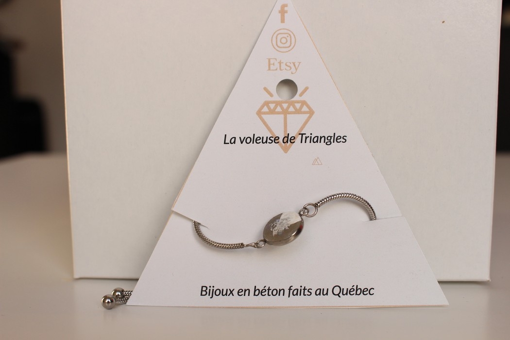 BRACELET AVEC CHAÎNE AJUSTABLE
