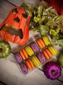 Ensemble 12 Macarons Halloween - Coloré