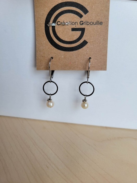 Boucles d'oreilles longue - ronde avec perle et argent