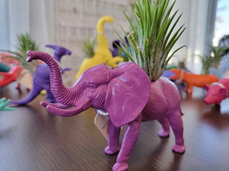 Petite jardinière - Éléphant mauve