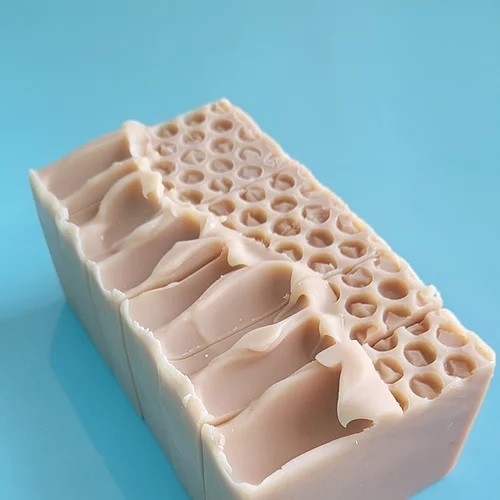 CHÈVRE, AVOINE ET MIEL
